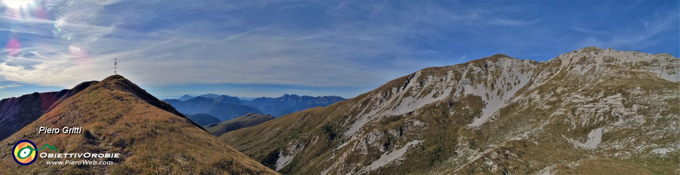 66 Croce di Zorzone  (2050 m) a sx , Cima Manna (2300 m) a dx.jpg